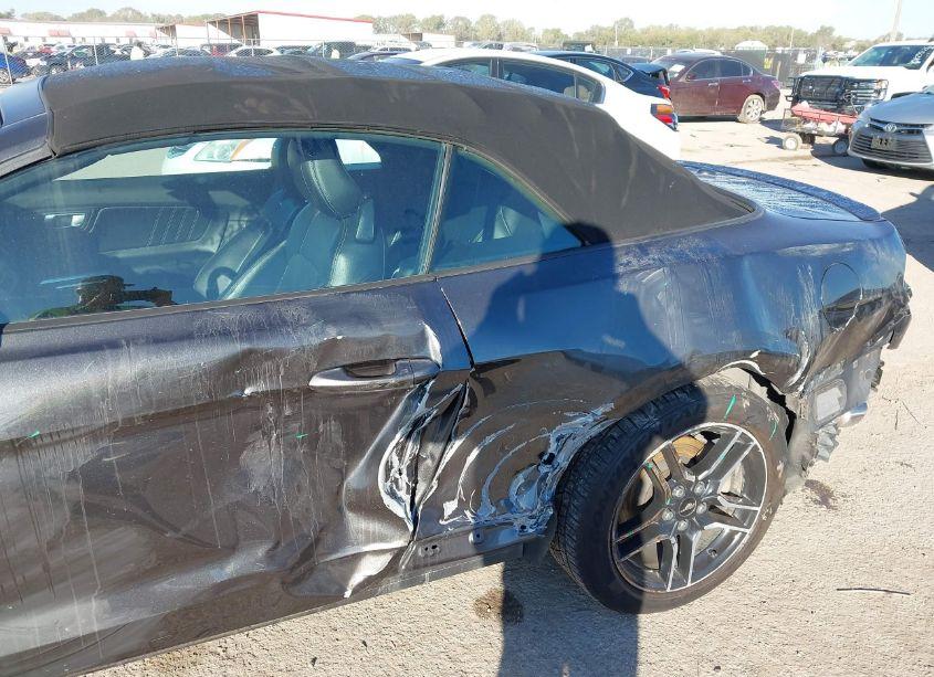 Photo 6 of 2018 Ford Mustang ECOBOOST PREMIUM (VIN 1FATP8UH1J5138759)