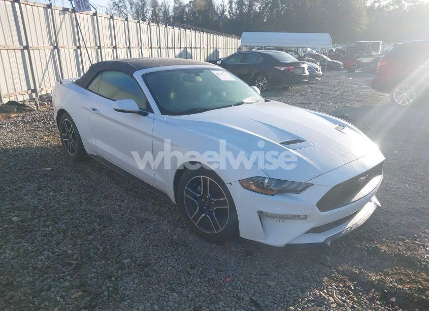2020 Ford Mustang ECOBOOST PREMIUM (VIN 1FATP8UH1L5118952) main photo