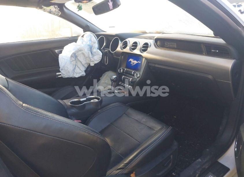 Photo 5 of 2020 Ford Mustang ECOBOOST PREMIUM (VIN 1FATP8UH1L5118952)