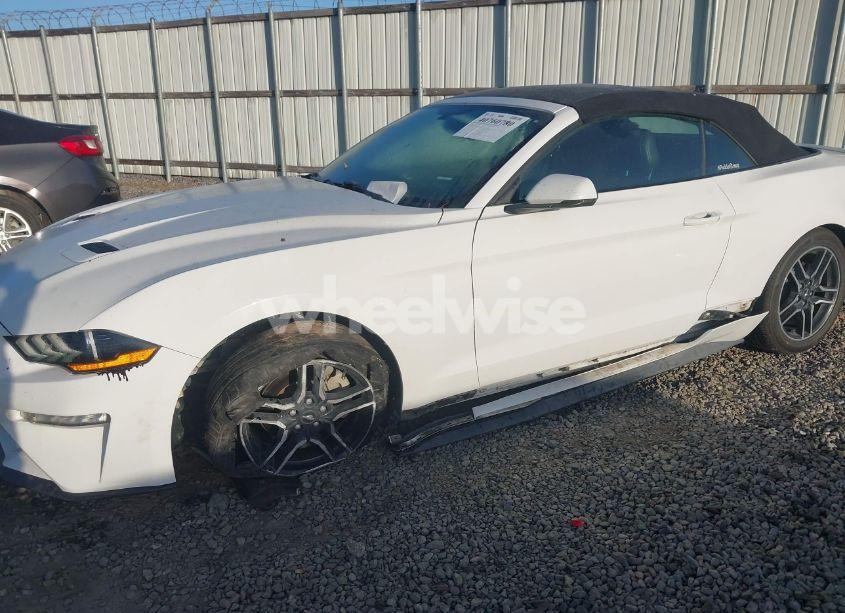 Photo 6 of 2020 Ford Mustang ECOBOOST PREMIUM (VIN 1FATP8UH1L5118952)