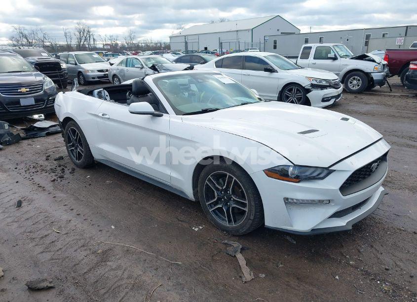 2021 Ford Mustang ECOBOOST PREMIUM (VIN 1FATP8UH1M5105376) main photo