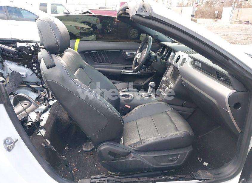 Photo 5 of 2021 Ford Mustang ECOBOOST PREMIUM (VIN 1FATP8UH1M5105376)