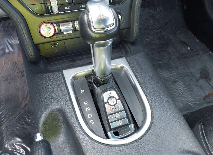 Photo 11 of 2021 Ford Mustang ECOBOOST PREMIUM (VIN 1FATP8UH1M5122470)