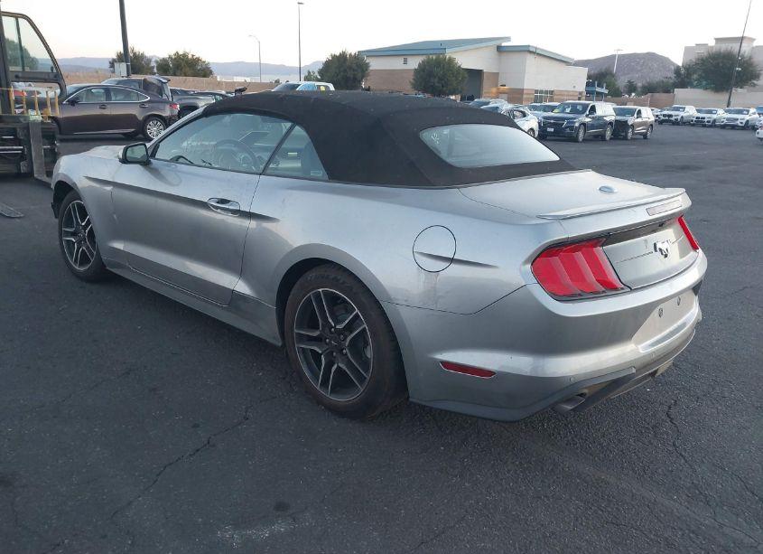 Photo 3 of 2021 Ford Mustang ECOBOOST PREMIUM (VIN 1FATP8UH1M5122470)