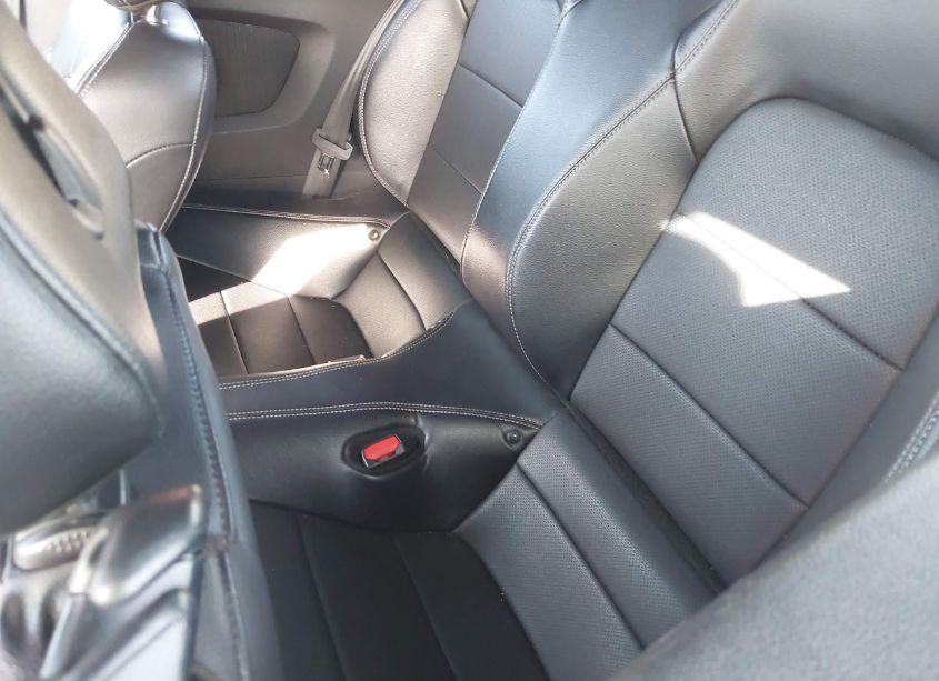 Photo 8 of 2021 Ford Mustang ECOBOOST PREMIUM (VIN 1FATP8UH1M5122470)