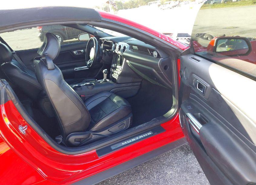 Photo 5 of 2021 Ford Mustang ECOBOOST PREMIUM (VIN 1FATP8UH1M5138653)