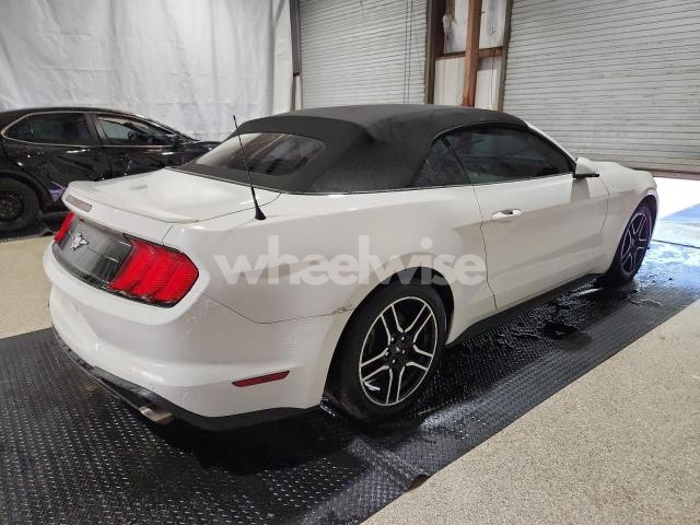 Photo 5 of 2022 FORD MUSTANG (VIN 1FATP8UH1N5120445)