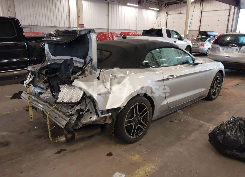 Photo 4 of 2019 Ford Mustang ECOBOOST PREMIUM (VIN 1FATP8UH2K5138609)