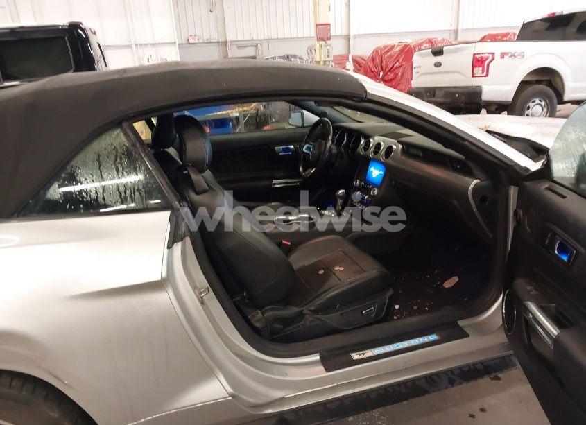 Photo 5 of 2019 Ford Mustang ECOBOOST PREMIUM (VIN 1FATP8UH2K5138609)