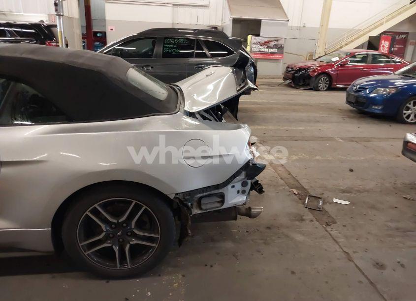 Photo 6 of 2019 Ford Mustang ECOBOOST PREMIUM (VIN 1FATP8UH2K5138609)