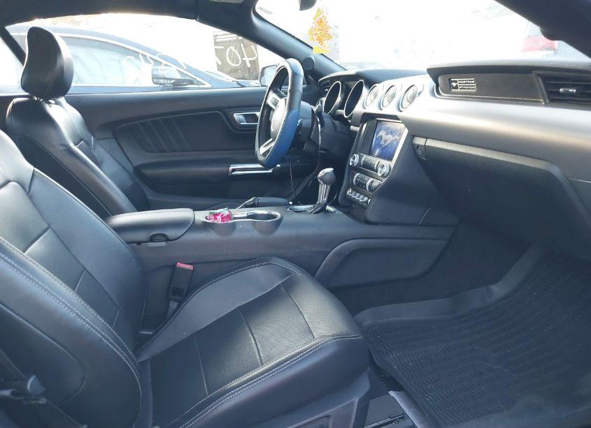 Photo 5 of 2020 Ford Mustang ECOBOOST PREMIUM (VIN 1FATP8UH2L5108544)