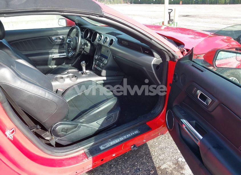 Photo 5 of 2020 Ford Mustang ECOBOOST PREMIUM (VIN 1FATP8UH2L5119804)