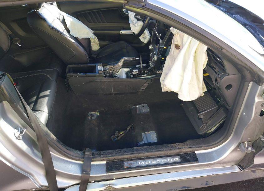 Photo 5 of 2022 Ford Mustang ECOBOOST PREMIUM (VIN 1FATP8UH2N5120390)