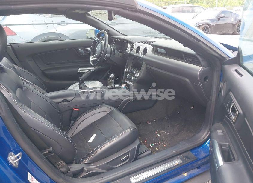 Photo 5 of 2018 Ford Mustang ECOBOOST PREMIUM (VIN 1FATP8UH3J5124748)