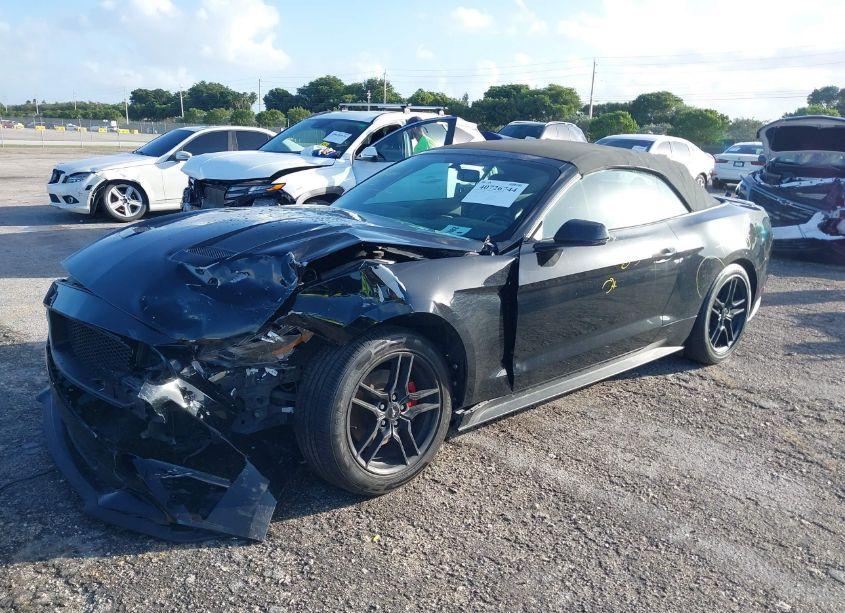 Photo 2 of 2020 Ford Mustang ECOBOOST PREMIUM (VIN 1FATP8UH3L5139706)