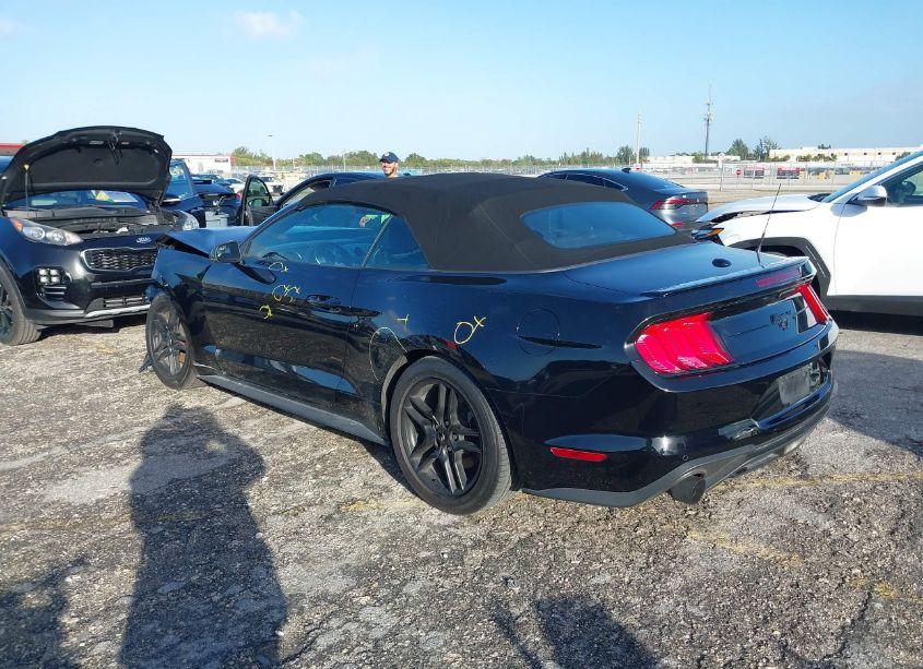 Photo 3 of 2020 Ford Mustang ECOBOOST PREMIUM (VIN 1FATP8UH3L5139706)