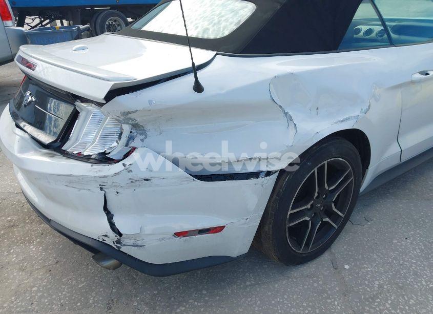 Photo 6 of 2020 Ford Mustang ECOBOOST PREMIUM (VIN 1FATP8UH3L5180062)