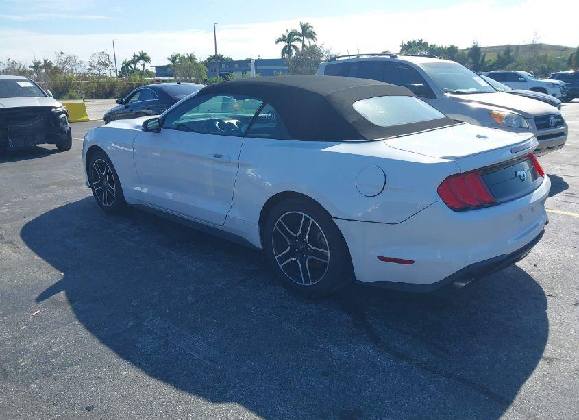 Photo 3 of 2022 Ford Mustang ECOBOOST PREMIUM (VIN 1FATP8UH3N5101914)