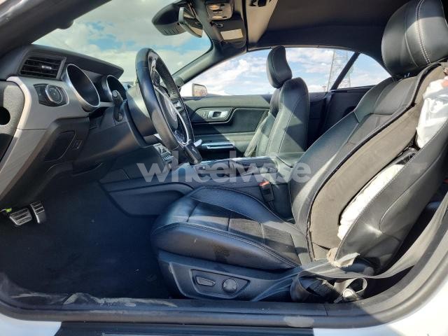 Photo 2 of 2022 FORD MUSTANG (VIN 1FATP8UH3N5120205)