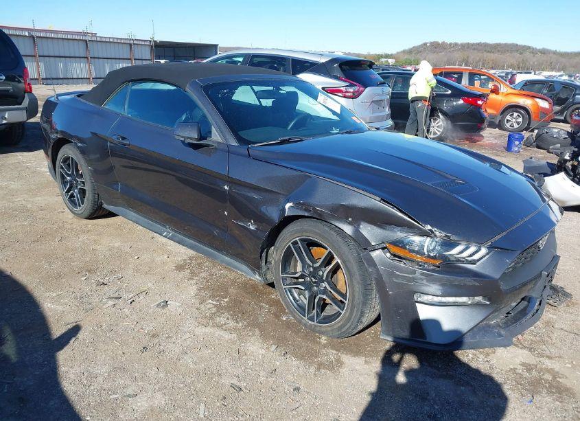 2018 Ford Mustang ECOBOOST PREMIUM (VIN 1FATP8UH4J5105805) main photo