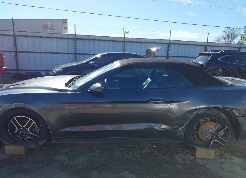 Photo 14 of 2018 Ford Mustang ECOBOOST PREMIUM (VIN 1FATP8UH4J5105805)