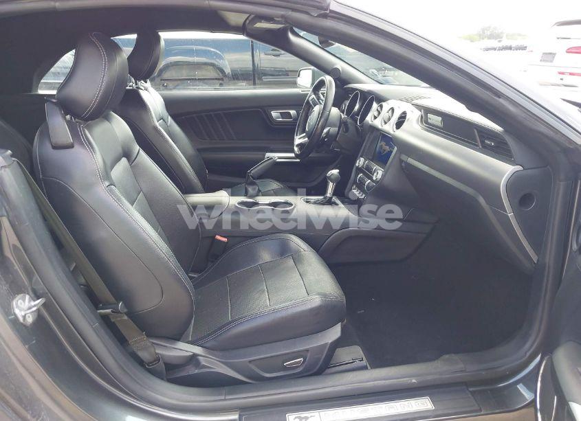 Photo 5 of 2019 Ford Mustang ECOBOOST PREMIUM (VIN 1FATP8UH4K5161454)