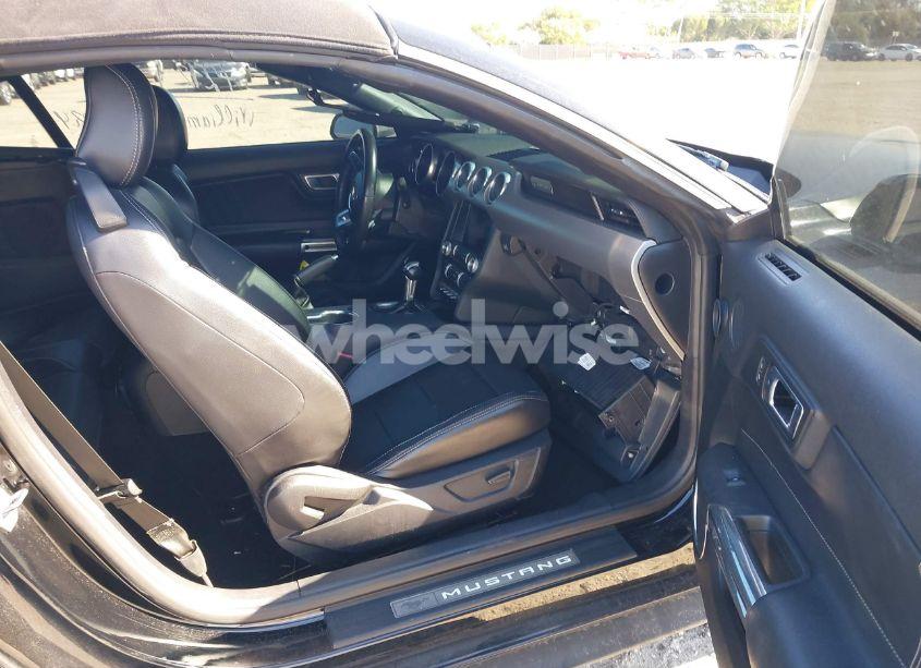 Photo 5 of 2021 Ford Mustang ECOBOOST PREMIUM (VIN 1FATP8UH4M5116114)