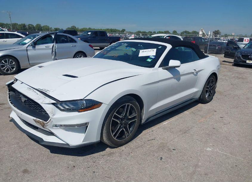 Photo 2 of 2021 Ford Mustang ECOBOOST PREMIUM (VIN 1FATP8UH4M5124312)