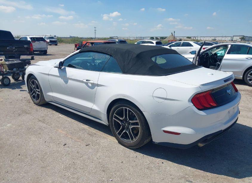 Photo 3 of 2021 Ford Mustang ECOBOOST PREMIUM (VIN 1FATP8UH4M5124312)