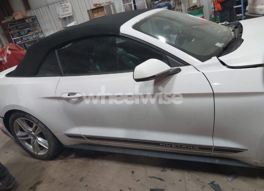 Photo 12 of 2021 Ford Mustang ECOBOOST PREMIUM (VIN 1FATP8UH4M5138923)