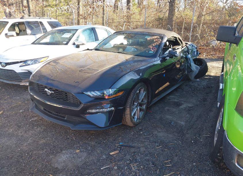 Photo 2 of 2022 Ford Mustang ECOBOOST PREMIUM (VIN 1FATP8UH4N5130421)