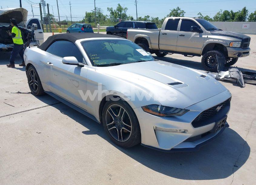 2018 Ford Mustang ECOBOOST PREMIUM (VIN 1FATP8UH5J5111337) main photo
