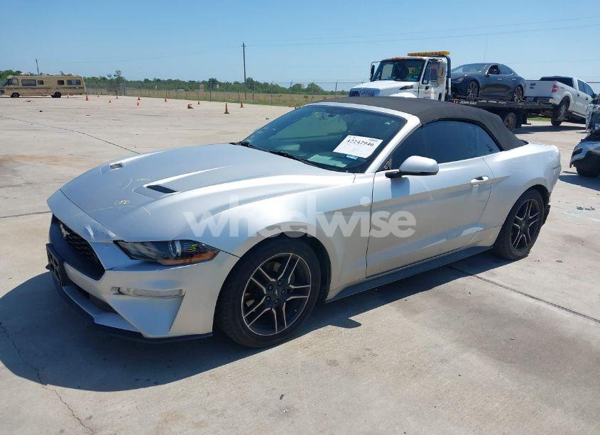 Photo 2 of 2018 Ford Mustang ECOBOOST PREMIUM (VIN 1FATP8UH5J5111337)