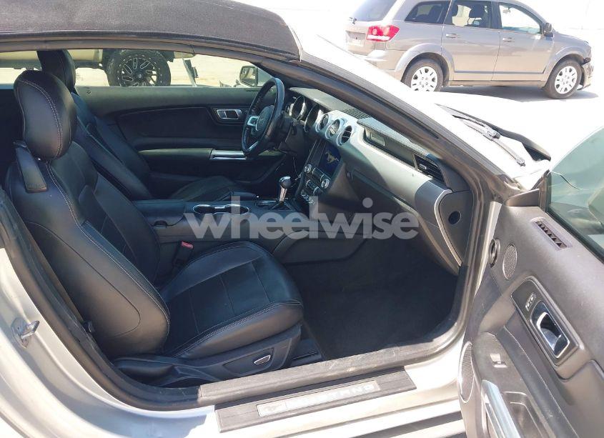 Photo 5 of 2018 Ford Mustang ECOBOOST PREMIUM (VIN 1FATP8UH5J5111337)