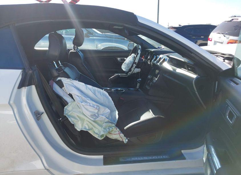 Photo 5 of 2020 Ford Mustang ECOBOOST PREMIUM (VIN 1FATP8UH5L5180130)