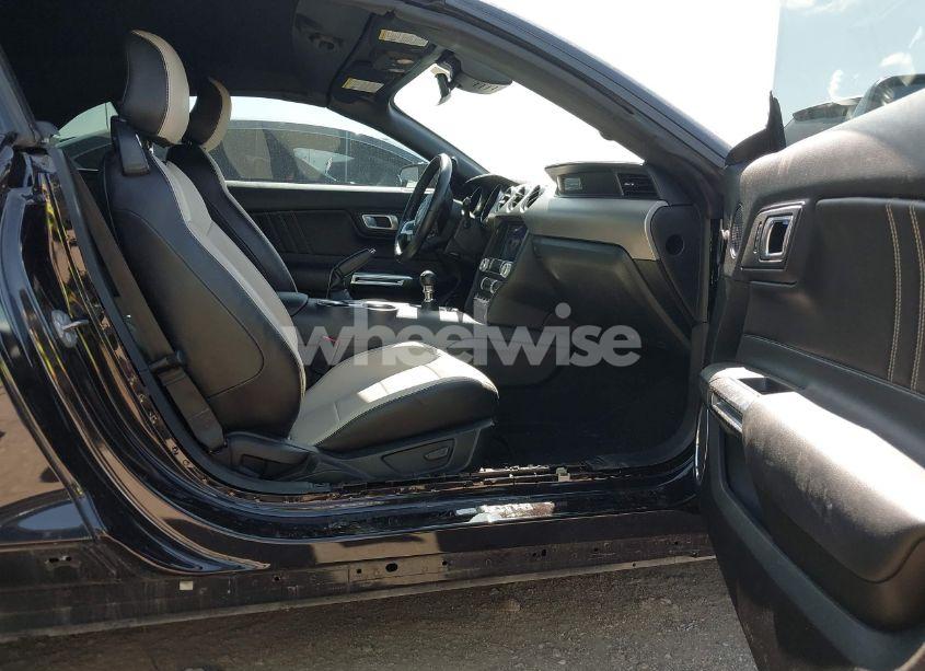 Photo 5 of 2022 Ford Mustang ECOBOOST PREMIUM (VIN 1FATP8UH5N5133246)