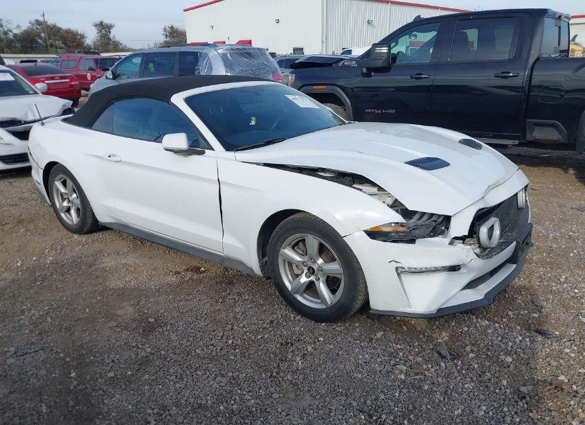 2019 Ford Mustang ECOBOOST (VIN 1FATP8UH6K5158913) main photo