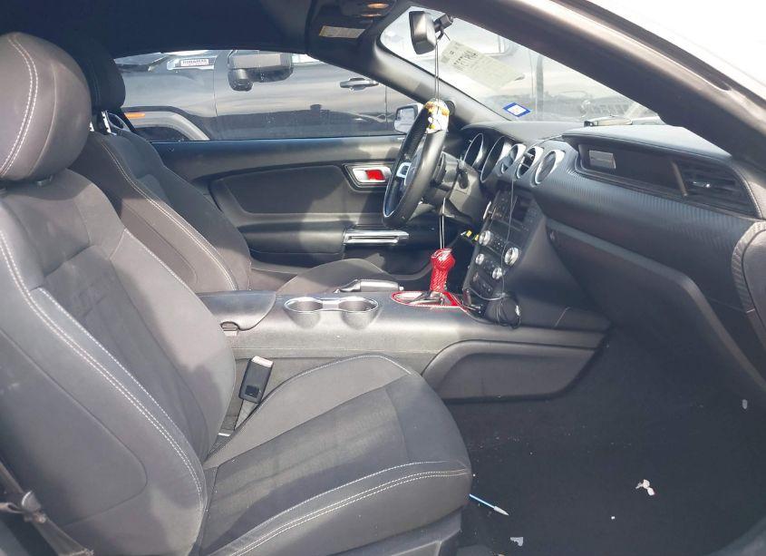 Photo 5 of 2019 Ford Mustang ECOBOOST (VIN 1FATP8UH6K5158913)