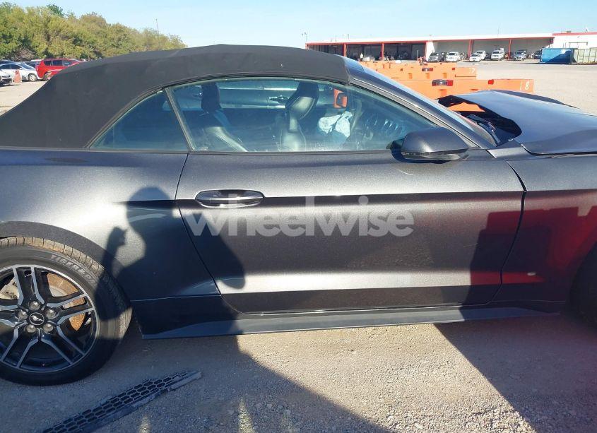 Photo 13 of 2020 Ford Mustang ECOBOOST PREMIUM (VIN 1FATP8UH6L5114539)