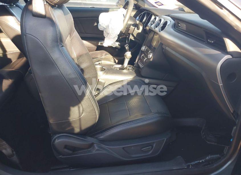 Photo 5 of 2020 Ford Mustang ECOBOOST PREMIUM (VIN 1FATP8UH6L5114539)