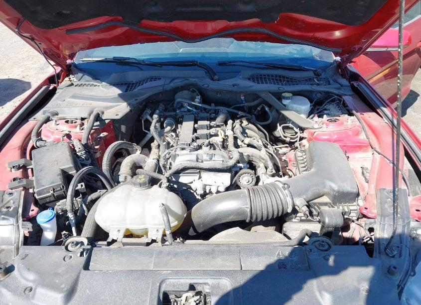 Photo 10 of 2022 Ford Mustang ECOBOOST PREMIUM (VIN 1FATP8UH6N5105570)