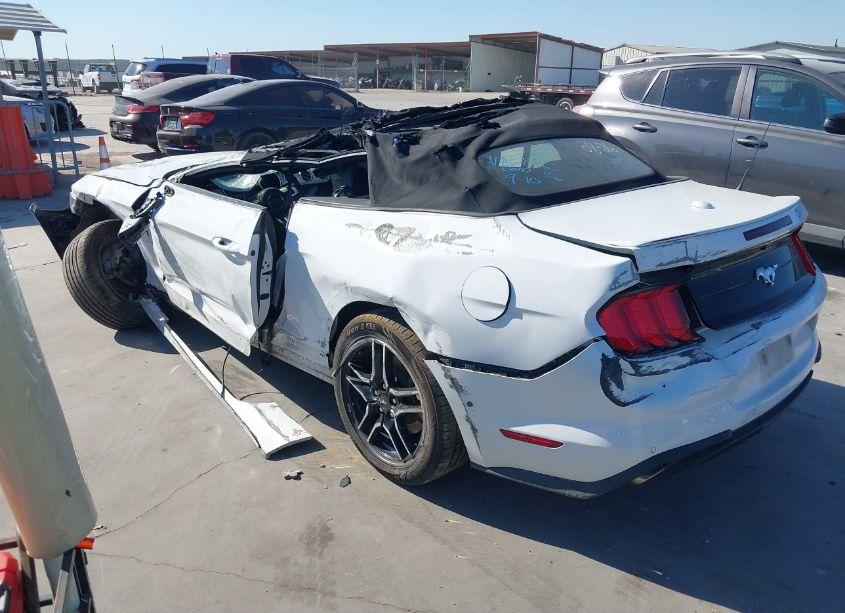 Photo 3 of 2022 Ford Mustang ECOBOOST PREMIUM (VIN 1FATP8UH6N5119081)