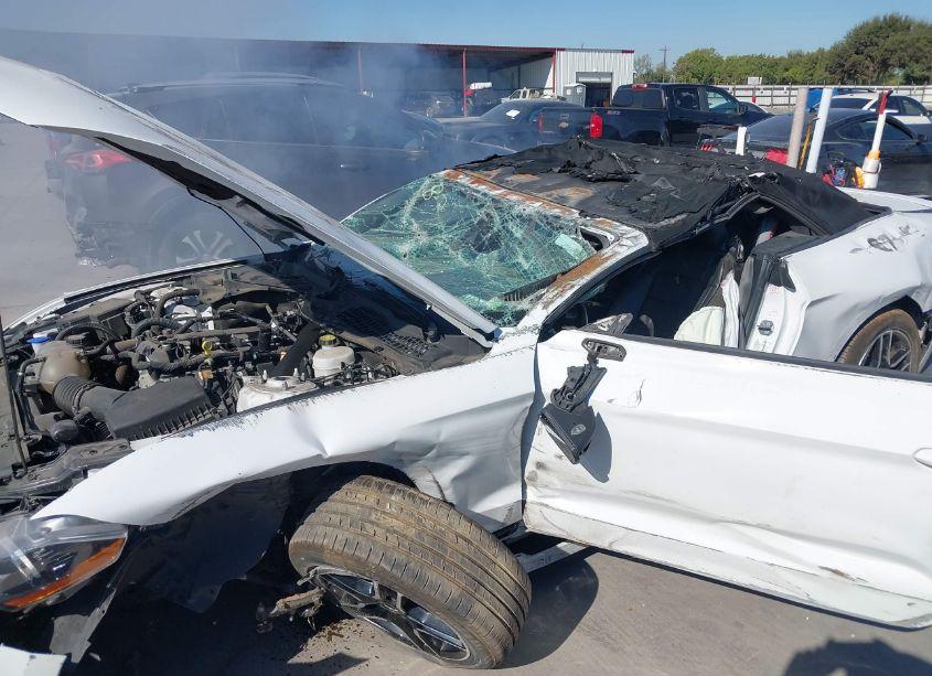 Photo 6 of 2022 Ford Mustang ECOBOOST PREMIUM (VIN 1FATP8UH6N5119081)