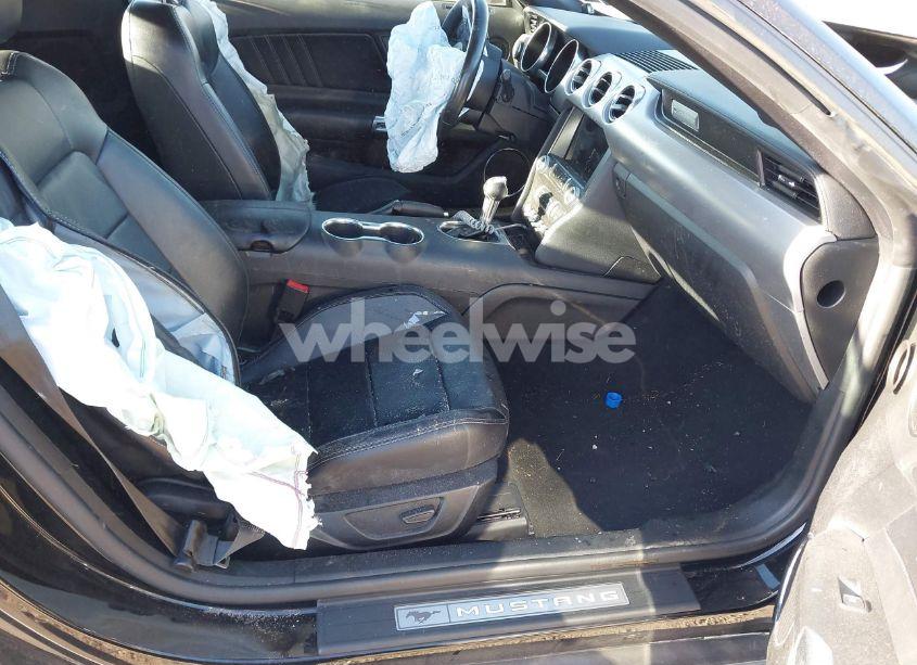 Photo 5 of 2022 Ford Mustang ECOBOOST PREMIUM (VIN 1FATP8UH6N5119114)