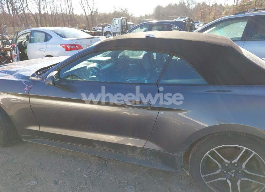 Photo 15 of 2018 Ford Mustang ECOBOOST PREMIUM (VIN 1FATP8UH7J5111677)