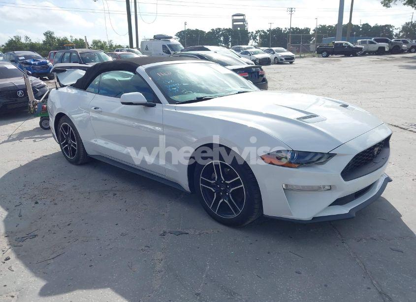 2018 Ford Mustang ECOBOOST PREMIUM (VIN 1FATP8UH7J5118080) main photo