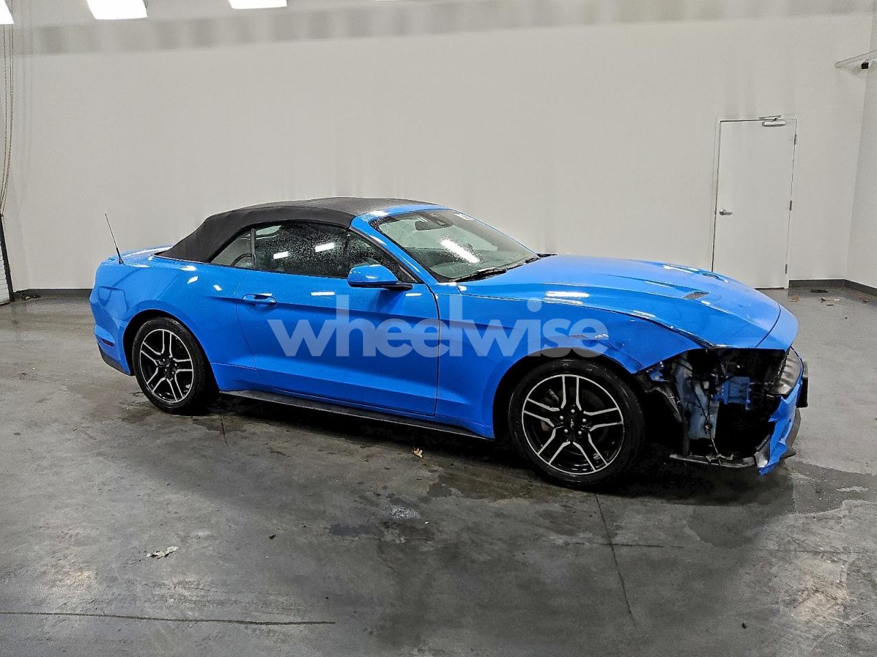 Photo 4 of 2023 FORD MUSTANG (VIN 1FATP8UH7P5105693)
