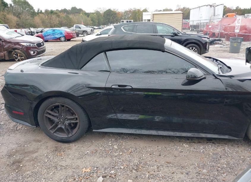 Photo 13 of 2018 Ford Mustang ECOBOOST PREMIUM (VIN 1FATP8UH8J5109467)