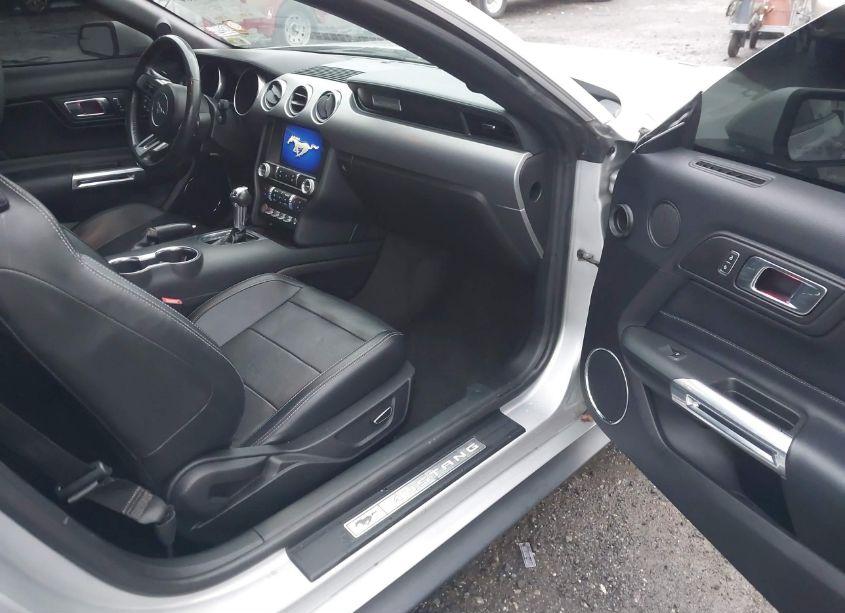 Photo 5 of 2019 Ford Mustang ECOBOOST PREMIUM (VIN 1FATP8UH8K5104478)