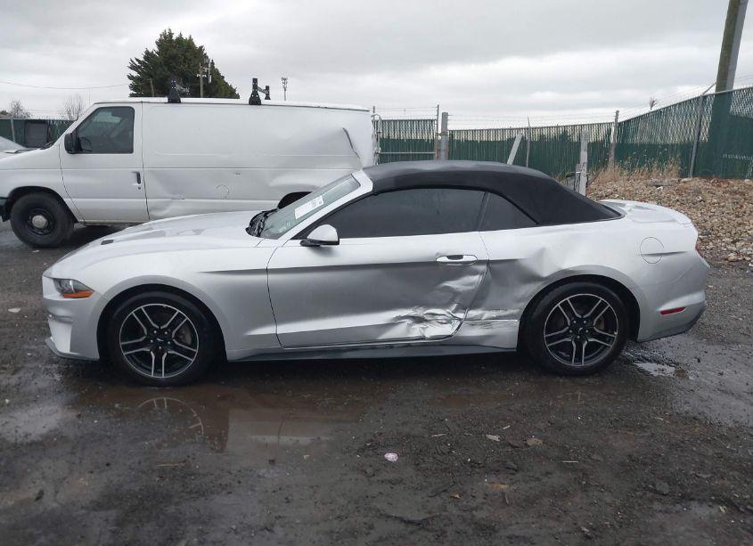 Photo 6 of 2019 Ford Mustang ECOBOOST PREMIUM (VIN 1FATP8UH8K5104478)